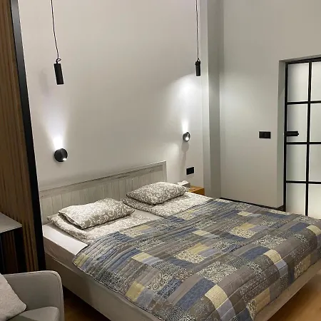 Przystanek Dabrowskiego 13 Appartement *