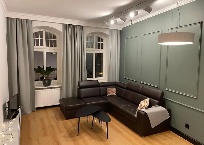 Przystanek Dabrowskiego 13 Apartment