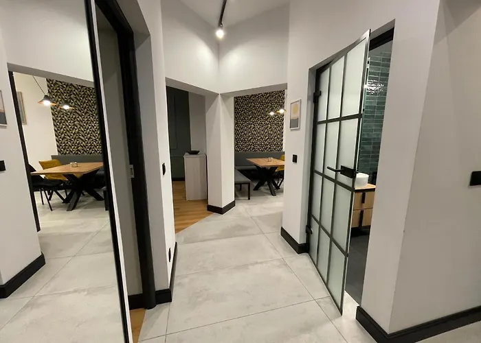 Apartment Przystanek Dabrowskiego 13